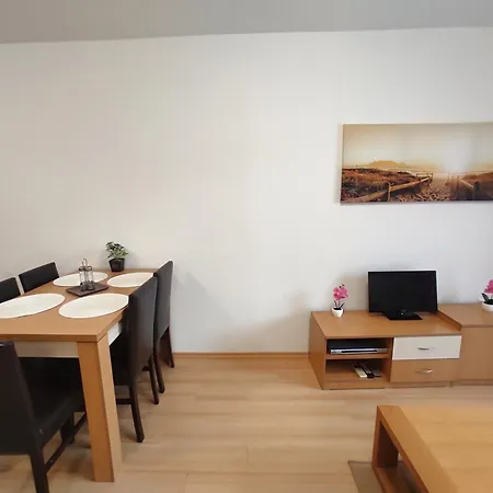 Double Cherry Apartment *